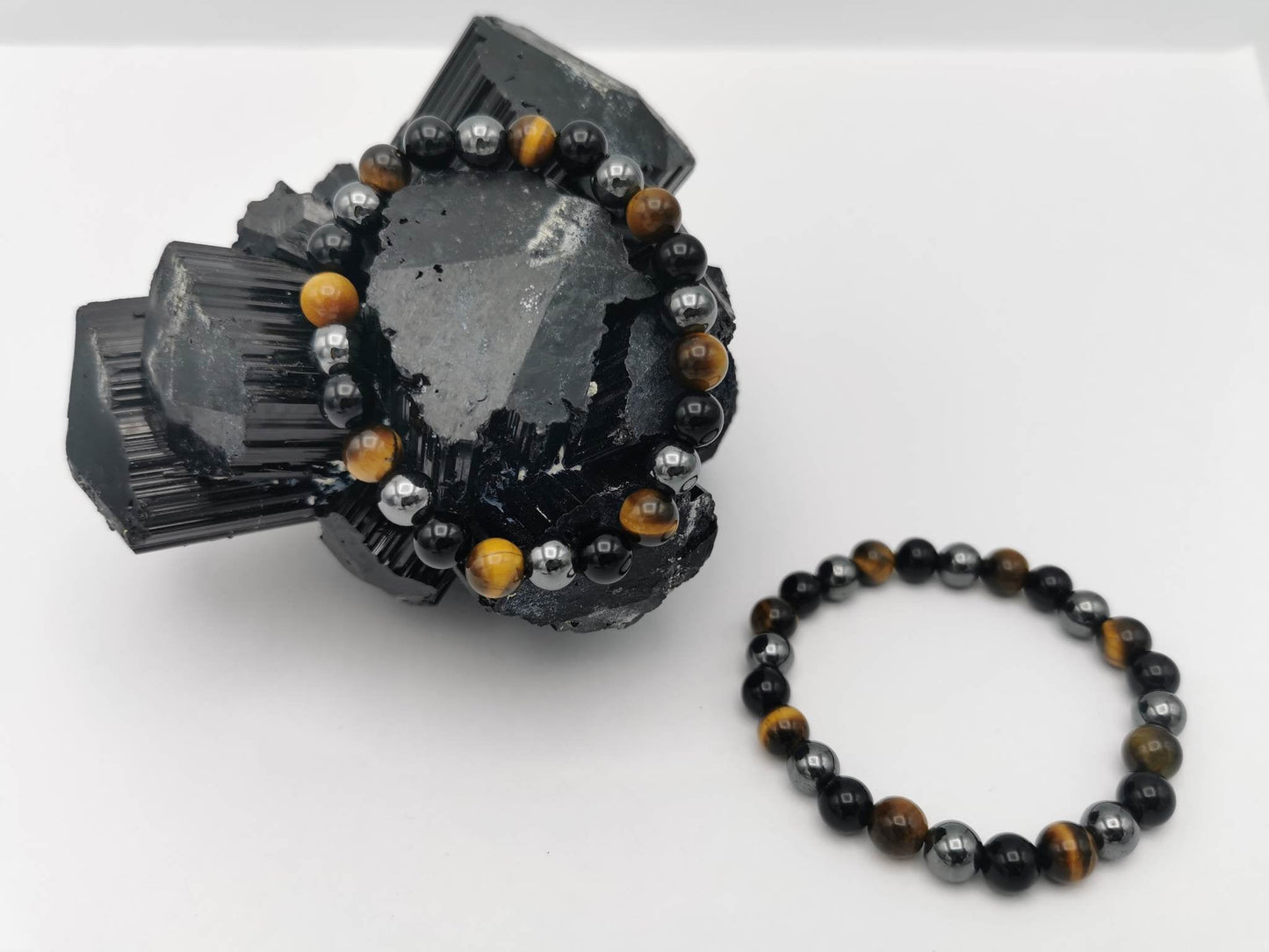 Bracelet HEMATITE -ONYX - ET -OEIL DE TIGRE- 6mm