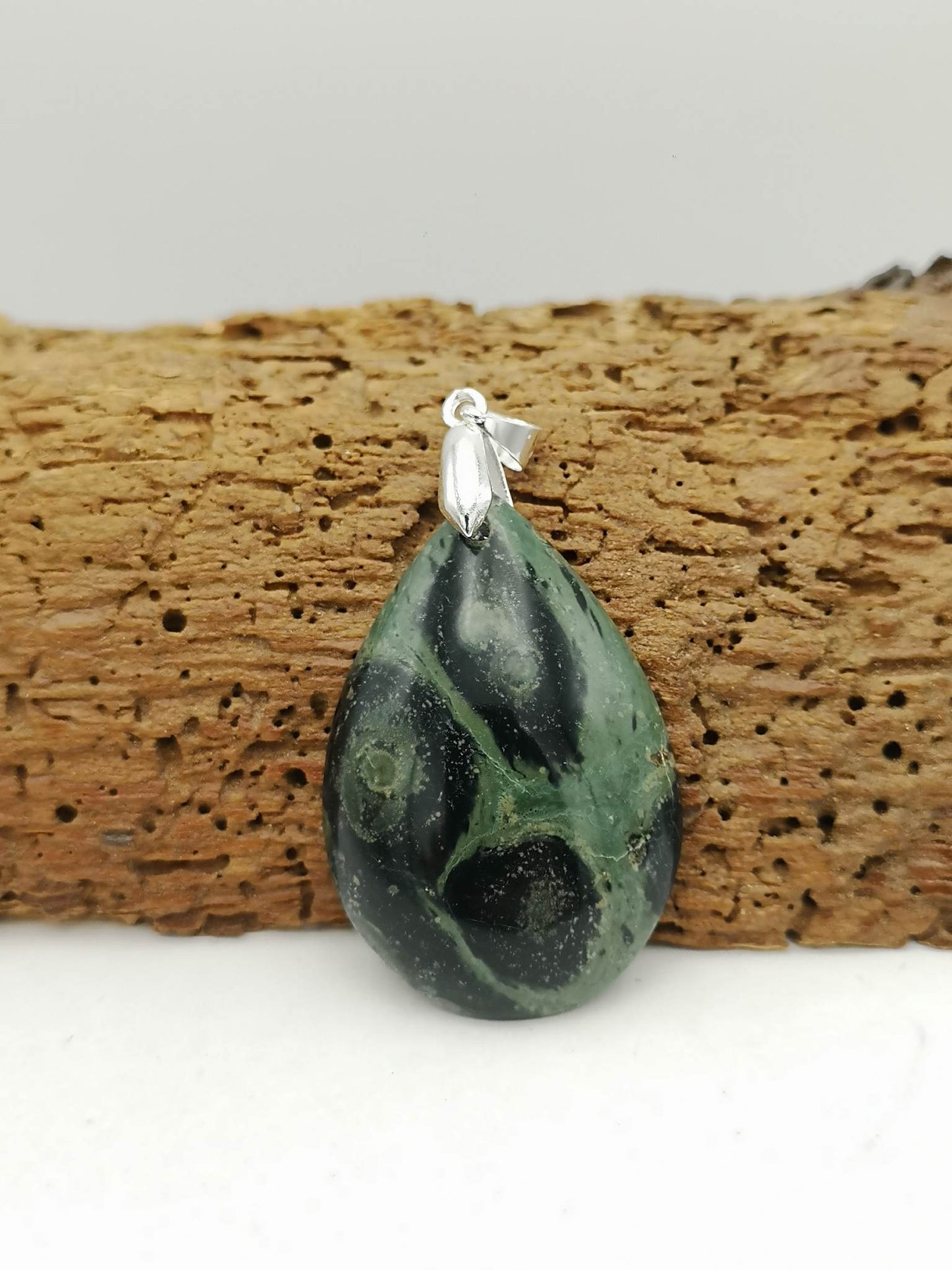 Pendentifs JASPE KAMBABA